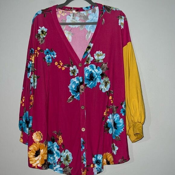 Emerald Brand Plus Size Fuchsia Floral Button Down Blouse - Picture 1 of 9